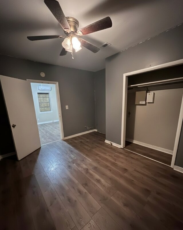 Photo - 12 4th Ave SW