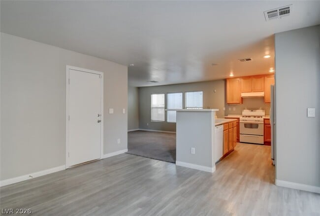 Photo - 536 Mayfair Walk Ave