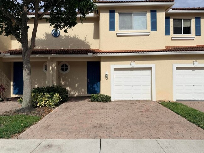 Building Photo - 2789 S Evergreen Cir