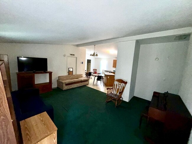 Photo - 307 N Empire Blvd