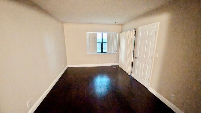 Photo - 3017 Riverside Dr Unit 120