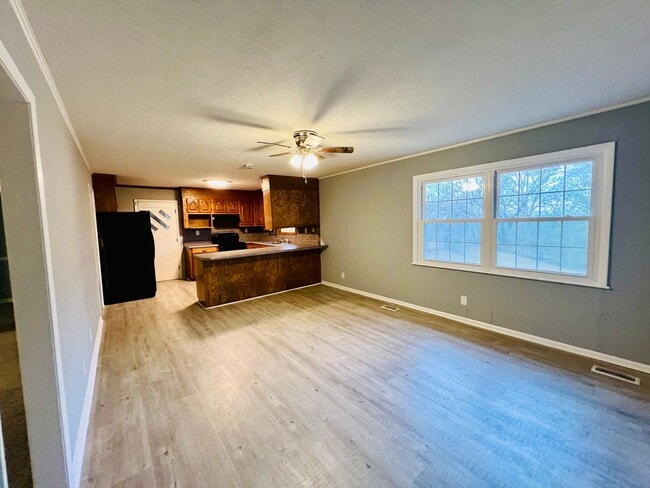 Photo - 200 Monsanto Rd