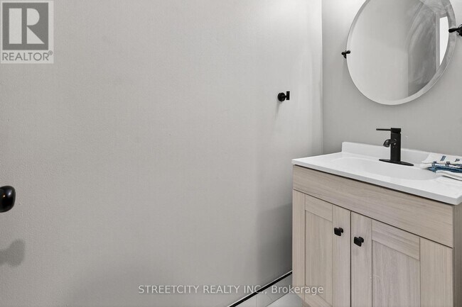 Photo - 137 Monmore Rd