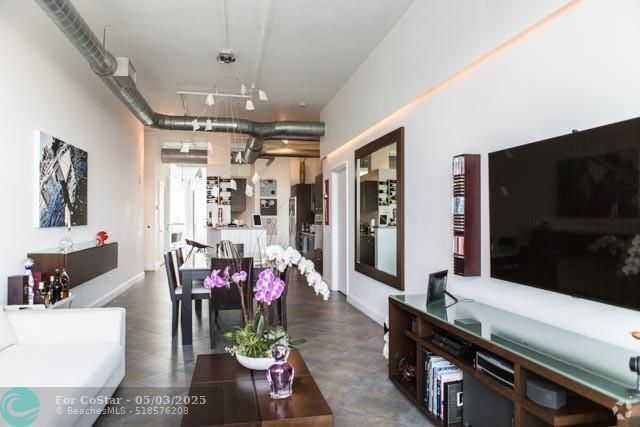 Building Photo - 3029 NE 188th St Unit 914 Rental