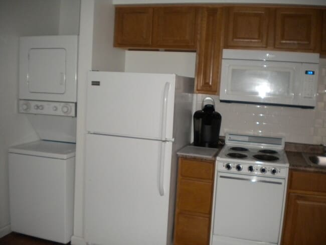 Building Photo - 550 Abby Ln Unit 2 Rental