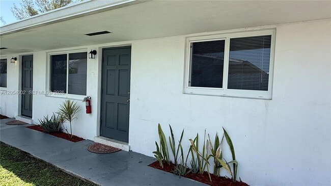 Photo - 842 SW 2nd St Unit A
