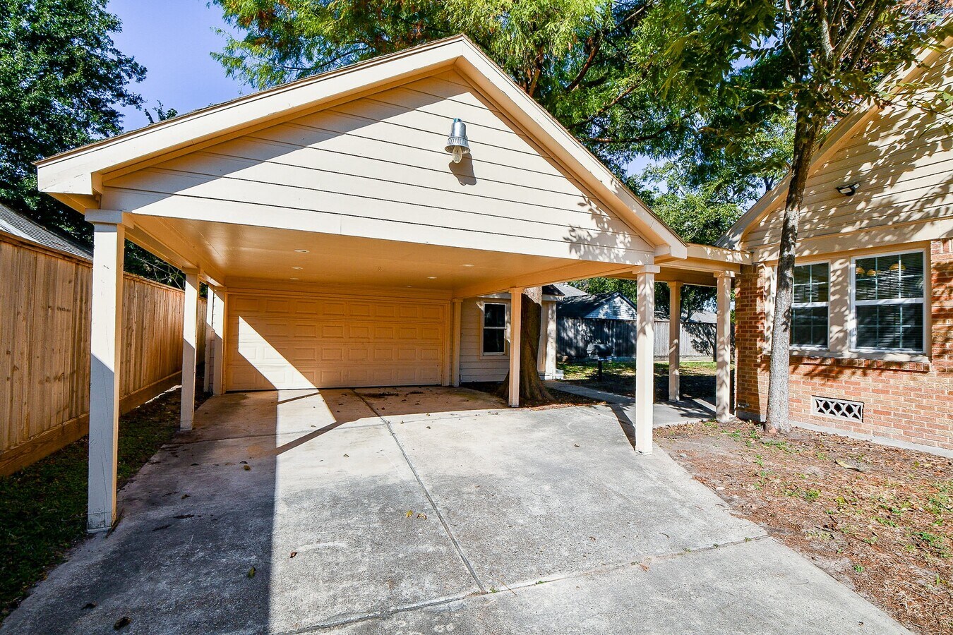 Photo - 609 Milwaukee St