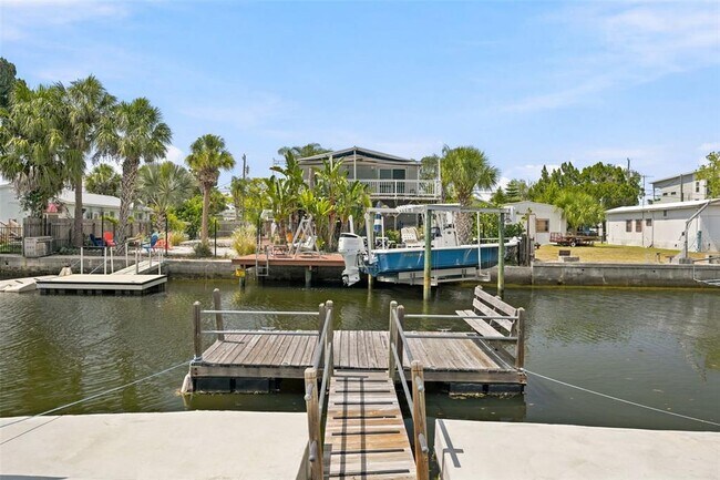 Photo - 7037 McCray Dr