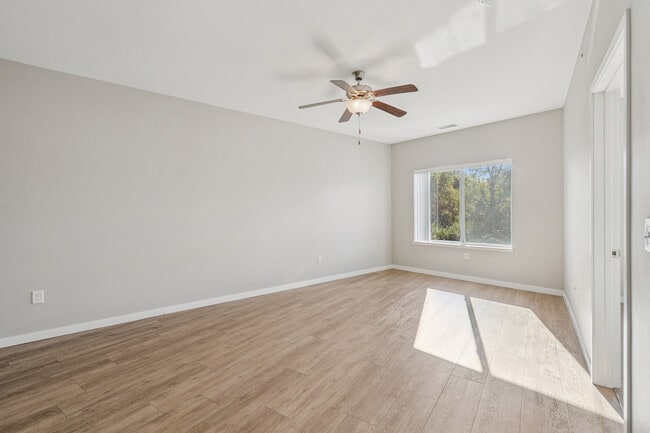 Cedar River Bluffs Apartments