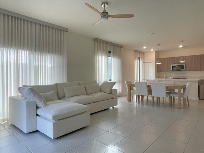 Photo - 8201 NW 41st St Unidad D-105