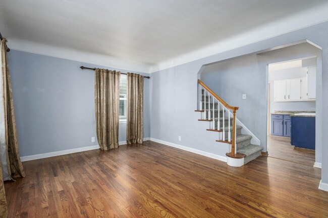 Photo - 1608 Whitcomb Ave