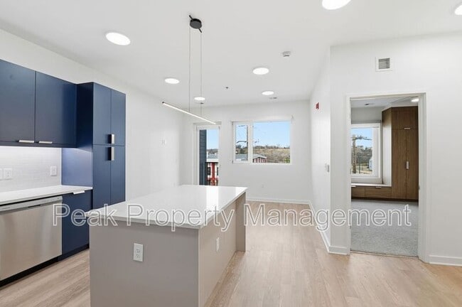 Building Photo - 501 Orleans St