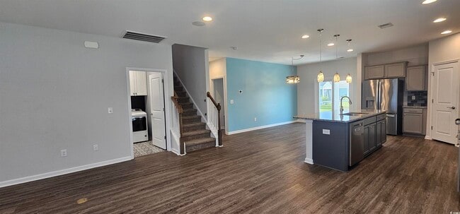 Photo - 5039 Gladstone Dr