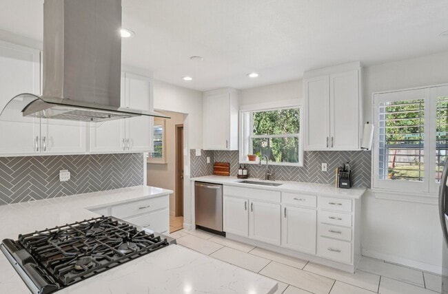 Photo - 1416 Willow St