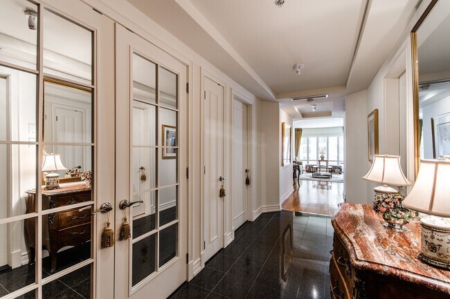 Photo - 2000 Drummond St Unit 401