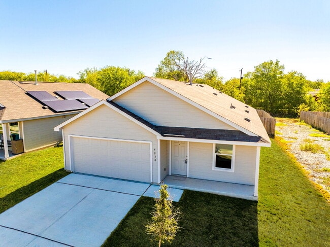 Photo - Charming 3-Bedroom Haven with 2 Full Baths