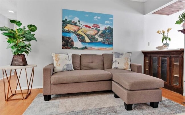 Photo - 2411 Huntingdon Chase Unit 2411