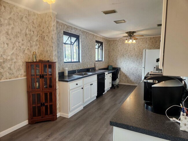2355 SE State Road 100, Starke, FL