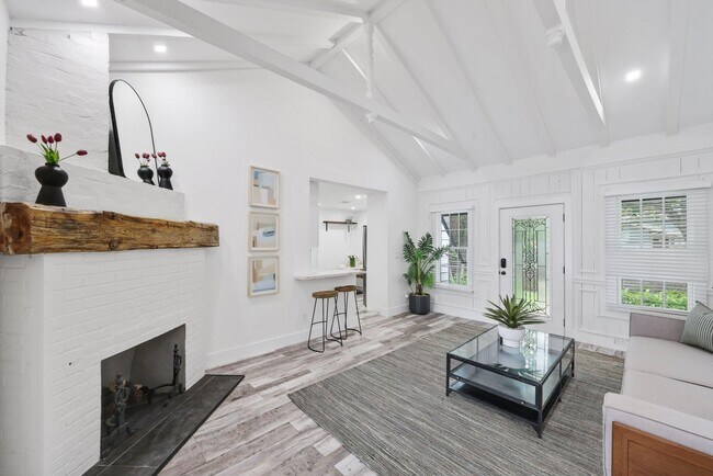 Photo - 744 Sunset Rd