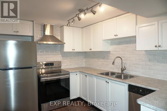 Photo - 364 Kirby Crescent