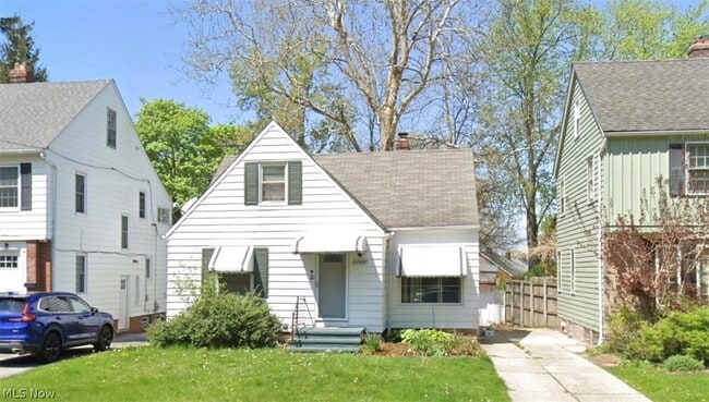 Photo - 3709 Woodridge Rd
