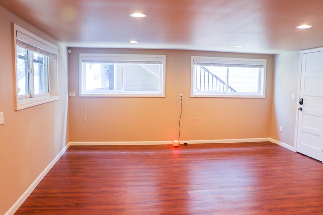 Photo - 20010 Marine View Dr SW Unit Garden