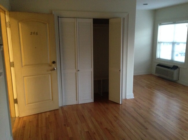 Baltimore Arms Apartments