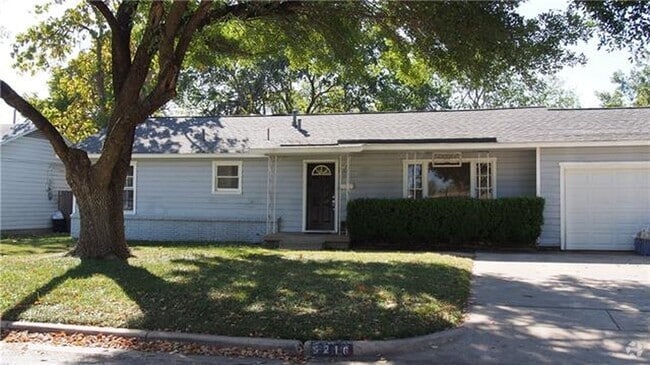 Building Photo - 5216 Mallory Dr Rental