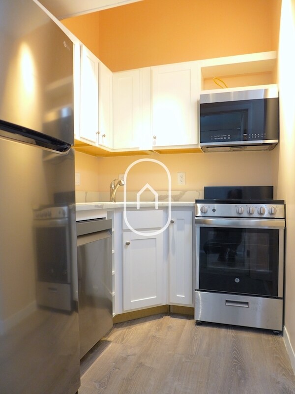 Photo - 690 Massachusetts Ave