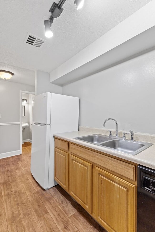 Photo - 3528 E Fall Creek Pkwy N Dr Unidad C