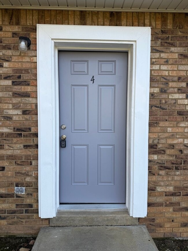 Building Photo - W Ray Unit Apt #4