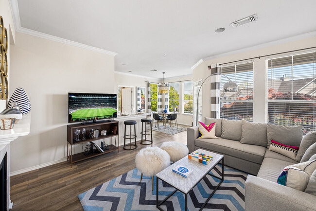 Photo - Jefferson at Westtown