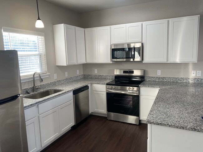 Photo - 3478-3478 Brooke Pl