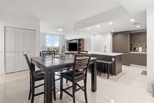 Photo - 7875 NW 107th Ave Unit 709