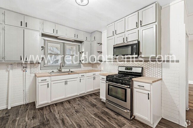 Building Photo - 91-93 S 5th Ave Unit 93 S 5th Ave Rental