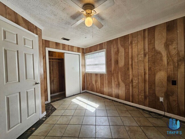 Photo - 2 bedroom, 1 bath house for rent in Lakeland - Available NOW