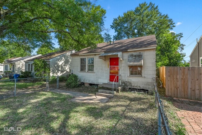 Photo - 1551 Summers St