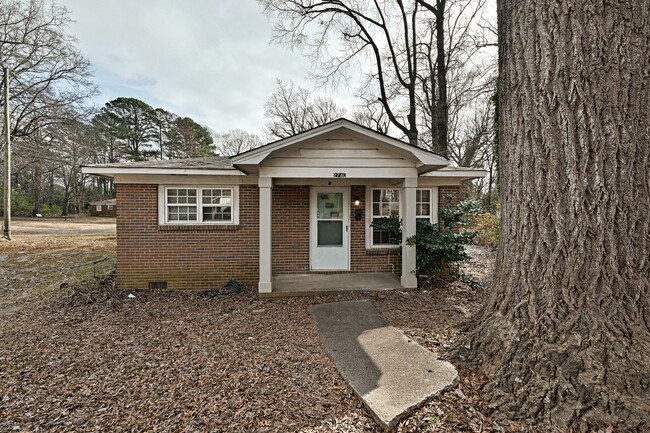 Photo - 2740 Grimes St House