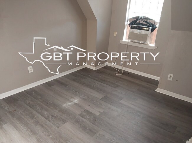 516 W Ave B Unit 3