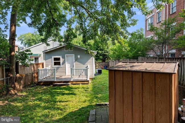 109 E Reed Ave