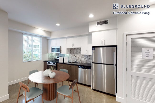 Photo - 6700 Warner Ave Unidad FL1-ID10848A