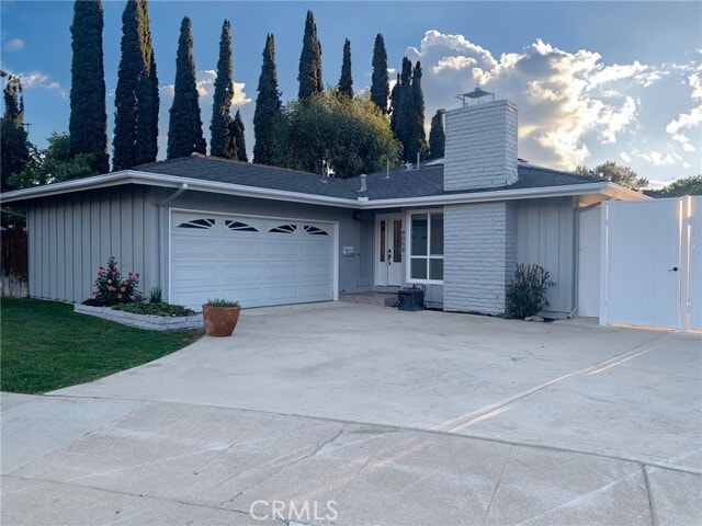 Building Photo - 4008 E Fernwood Ave