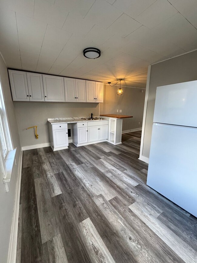 Photo - 2424-2426 Wayne Avenue Unit 2424 Wayne Avenue #1