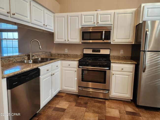 Photo - 200 Argonaut St