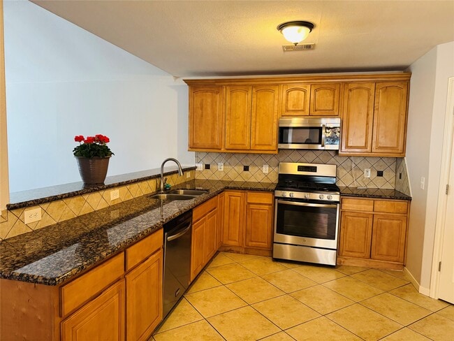 Photo - 5935 Wildbriar Ln