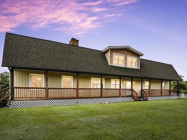 Building Photo - 1210 Stafford Dr Unit Whole House