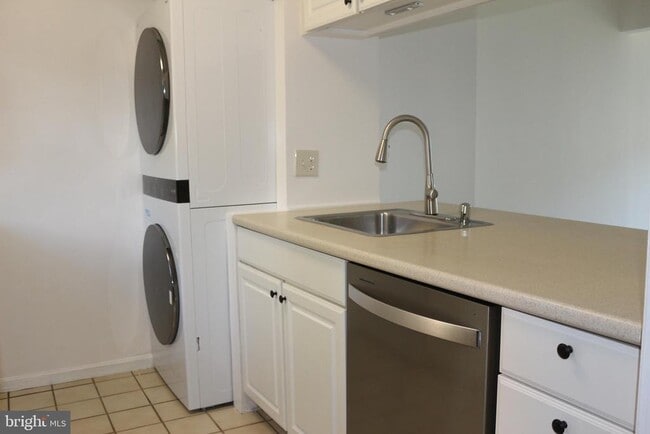 Building Photo - 14357 St Germain Dr