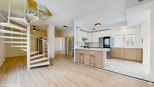 Building Photo - 2430 N Southport Ave Unit 3B Rental