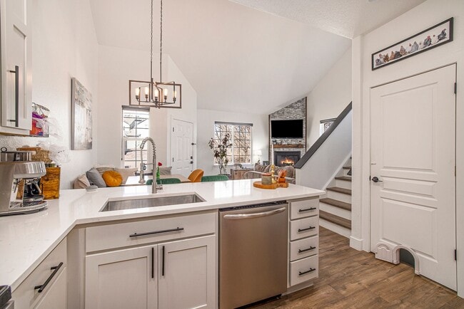 Photo - 2 Bedroom 2 Bathroom Townhouse in Jefferson Gardens