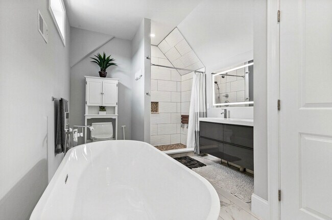 Photo - 84 Flint St Unit 2